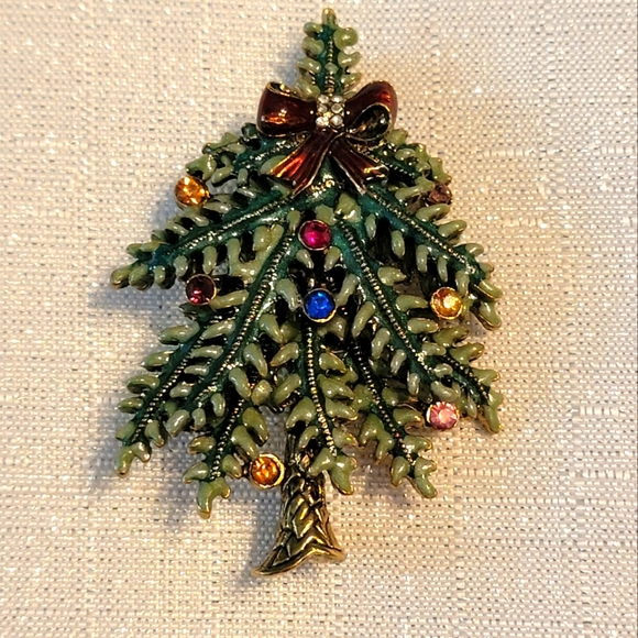 Avon 2004 1st Annual Christmas Tree Brooch - Picture 2 of 7